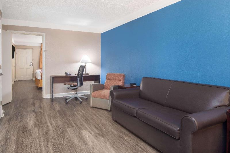 Baymont Inn and Suites MariettaAtlanta North - photo 9