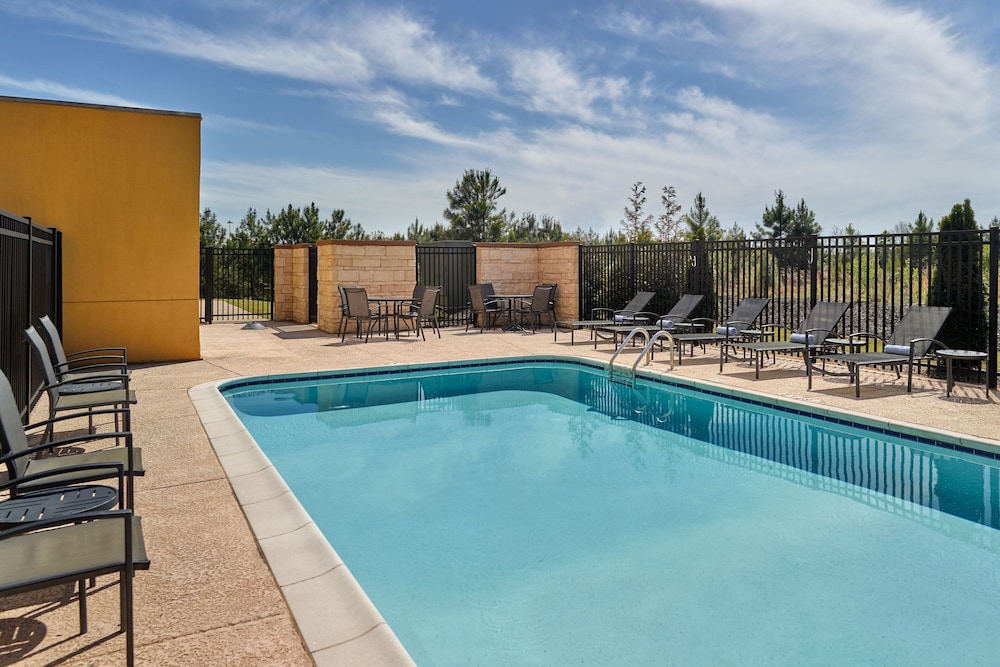 Fairfield Inn & Suites by Marriott Locust Grove I 75 South - photo 14