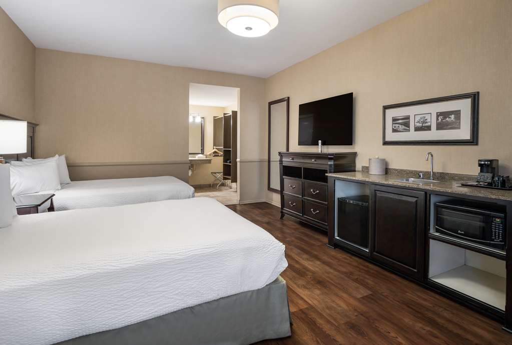 Best Western Corona Hotel and Suites - photo 27