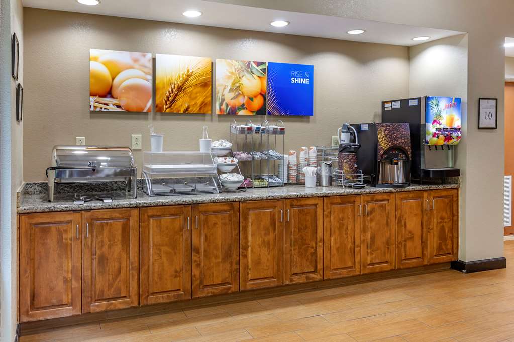 Comfort Suites Clayton Garner - photo 30