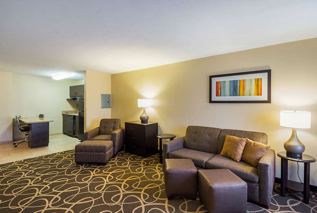 MainStay Suites Fargo I 94 Medical Center - photo 29