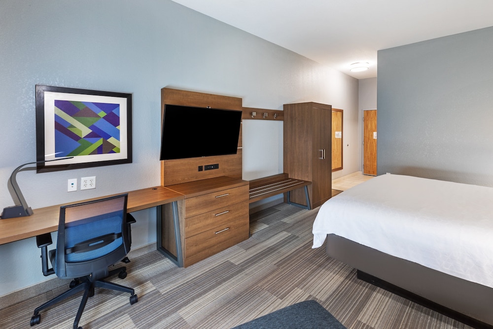 Holiday Inn Express & Suites Austin NE Hutto by IHG - photo 22