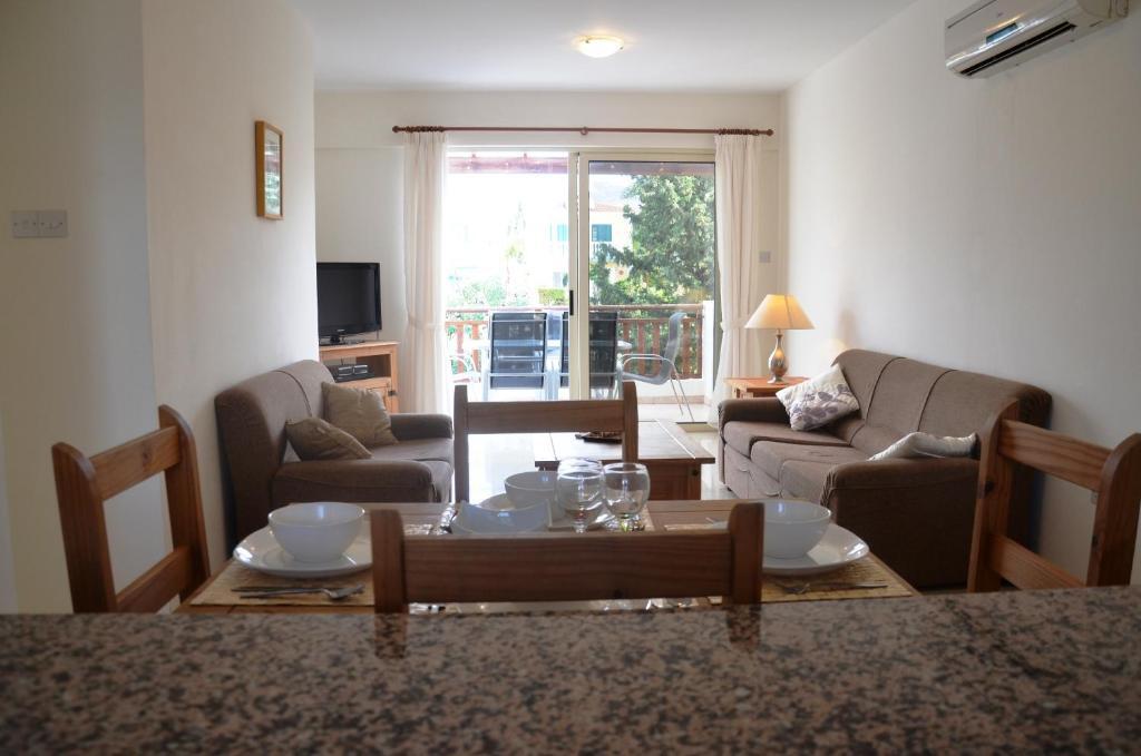 Modern and stylish apartment in Vanessa complex — 4-Star Luxury Hotel in Pegeia, Cyprus