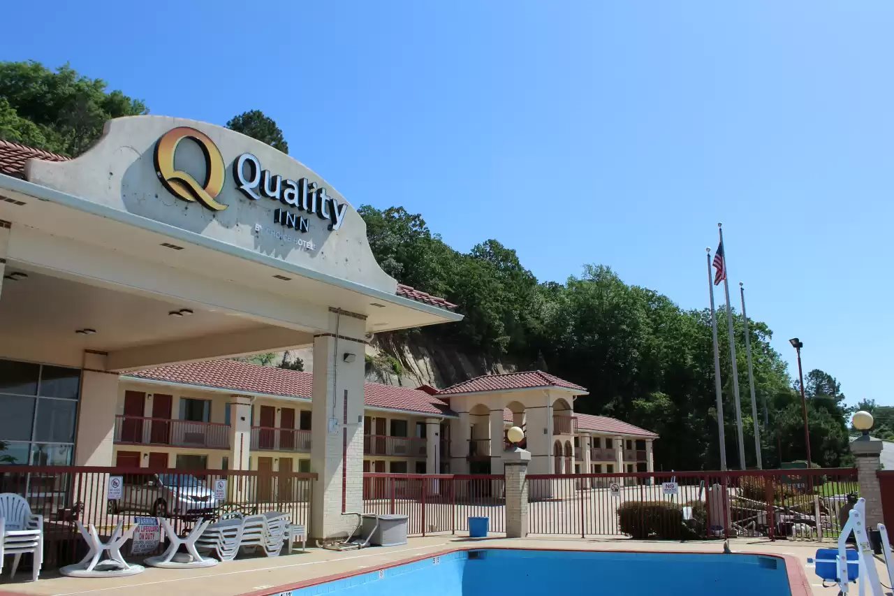 Quality Inn Conway Greenbrier - photo 3