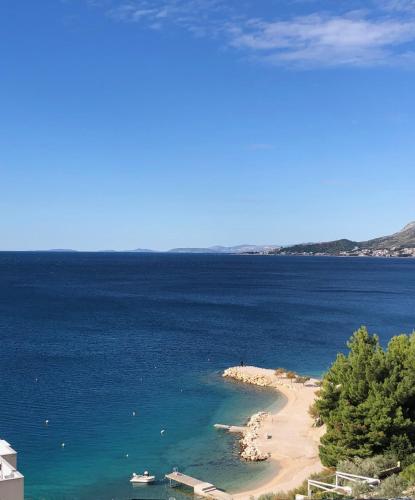 Maestral apartman — 4-Star Luxury Hotel in Omis, Croatia