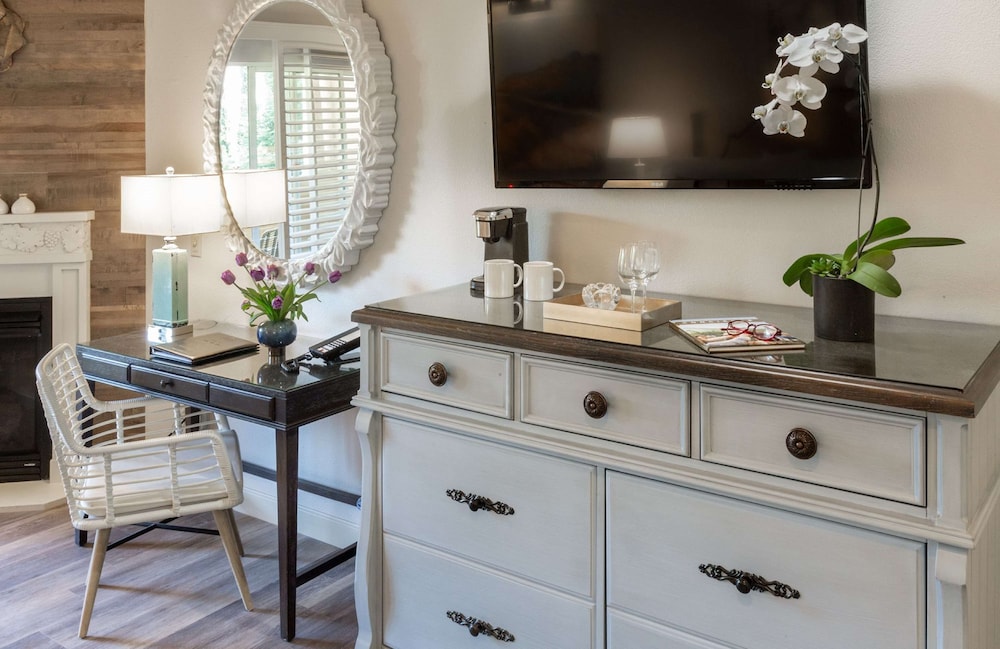The Lodge at Healdsburg tapestry Collection by Hilton - photo 13