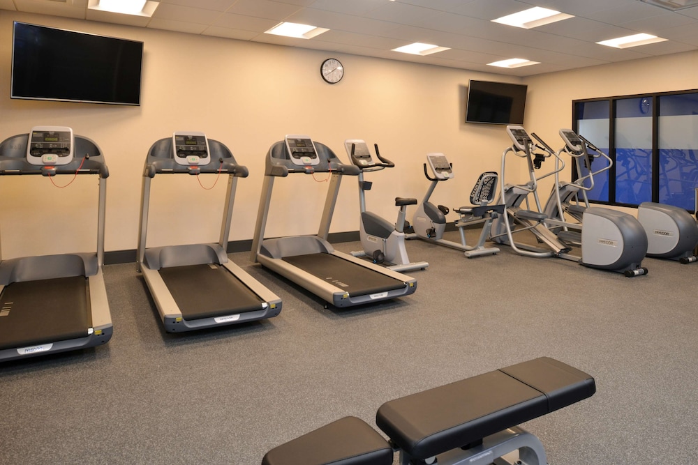 Hampton Inn & Suites Cincinnati Mason - photo 39