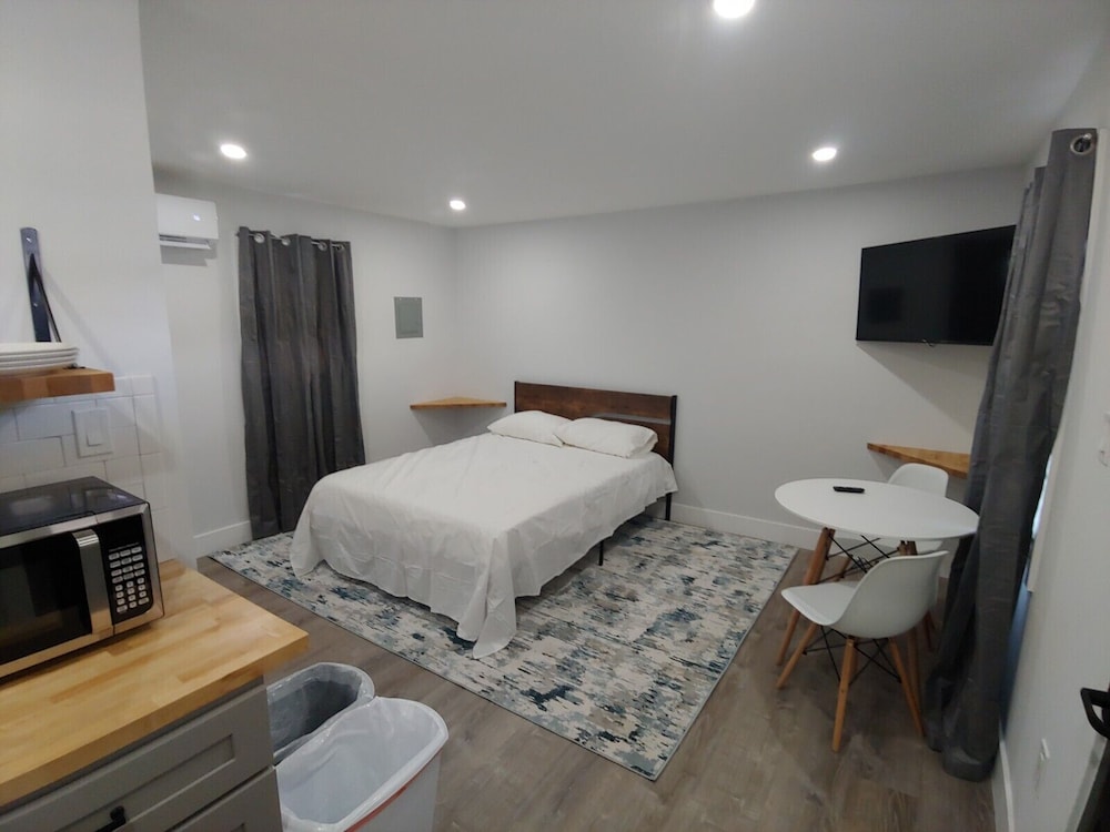 Vermont Suites - photo 13