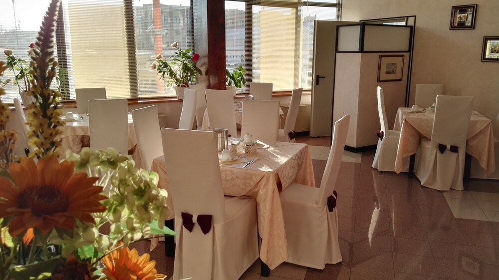 Hotel Alexander — Cesena