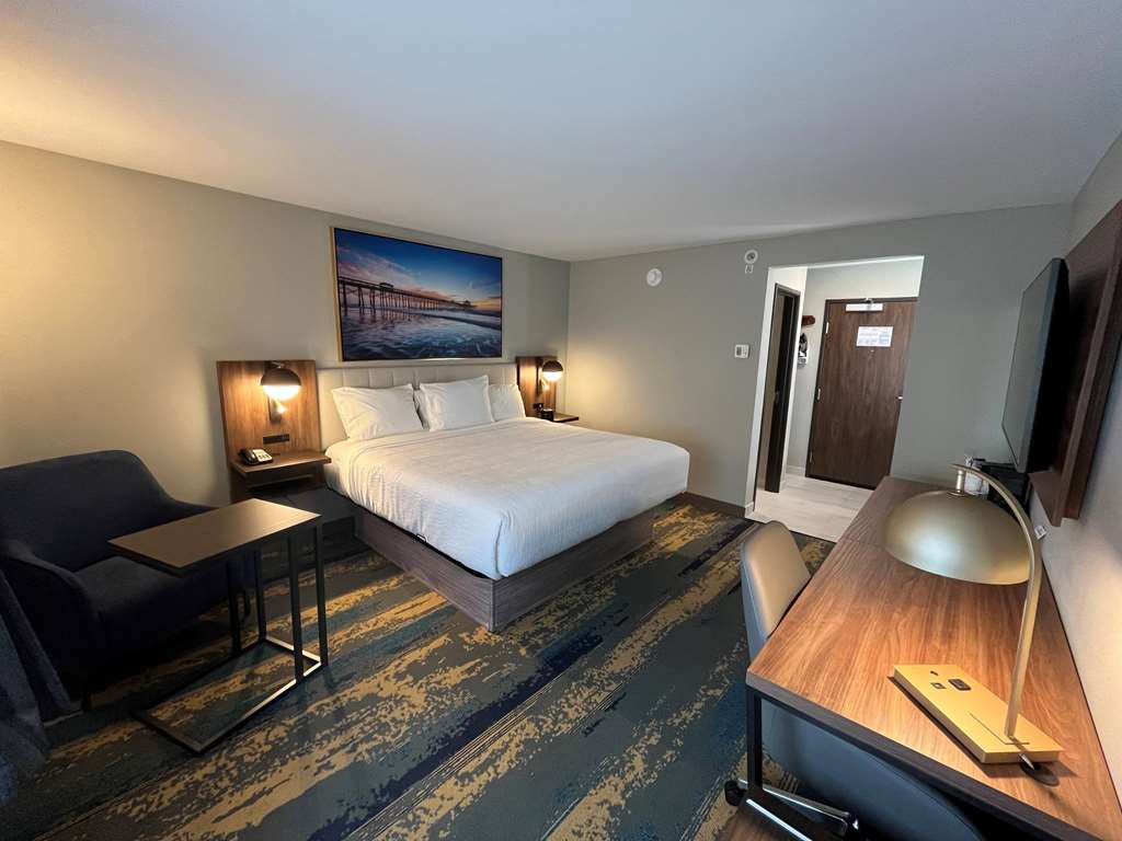 La Quinta Inn by Wyndham Columbia NE Fort Jackson - photo 15