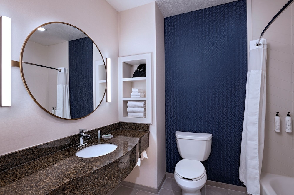 Fairfield Inn & Suites Hillsboro - photo 12