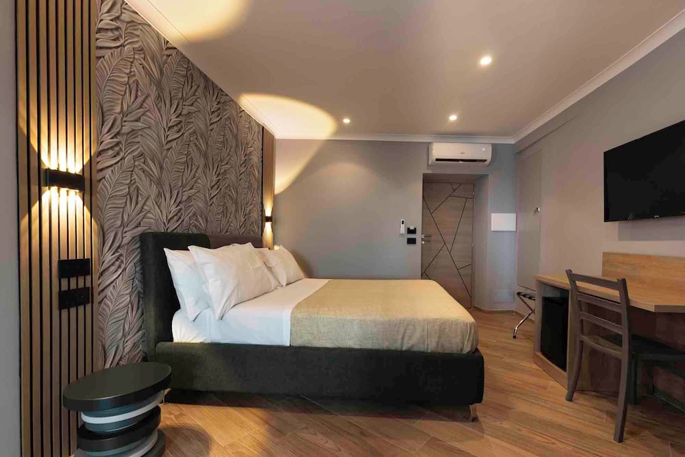 Dillo alla Luna luxury apartment — 4-Star Luxury Hotel in Naples, Italy