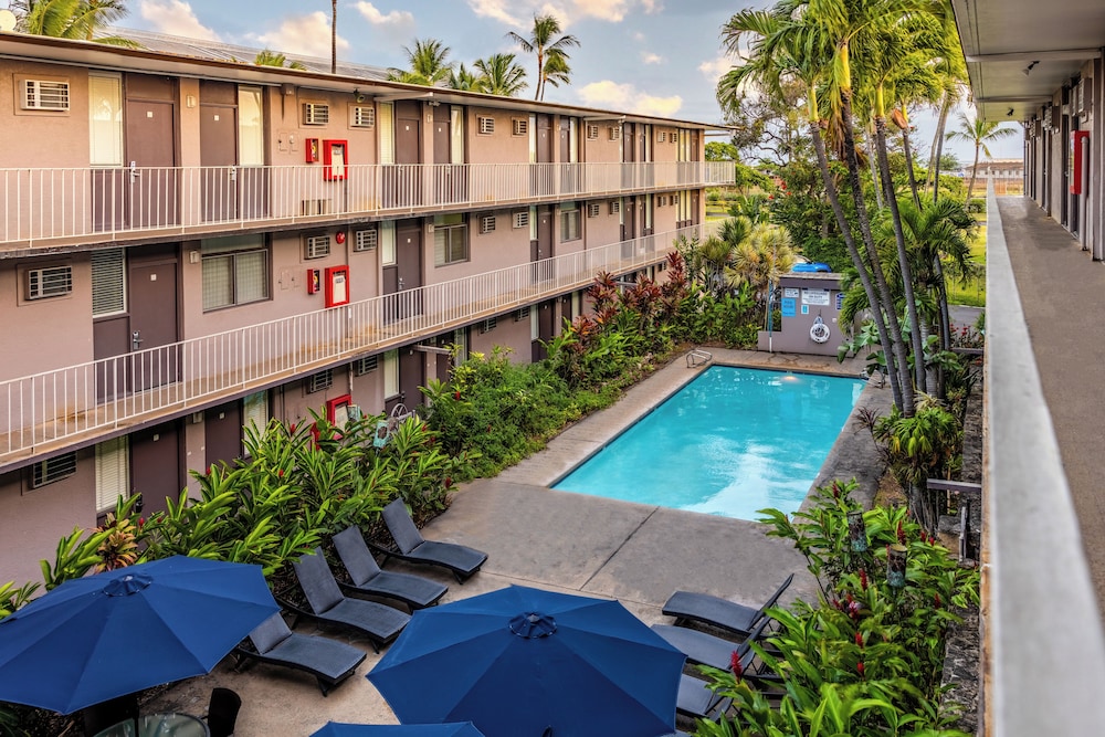 Pacific Marina Inn Airport Hotel - photo 39