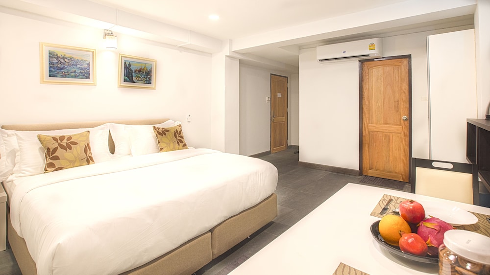 V One Pride Sukhumvit 22 Bangkok