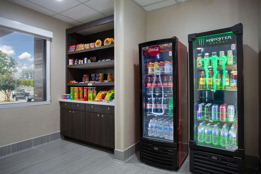 La Quinta Inn & Suites by Wyndham Roanoke Salem - photo 47