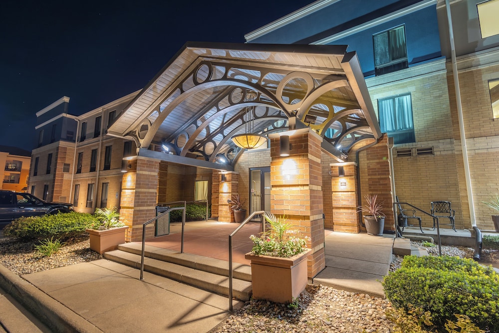 Staybridge Suites Middleton Madison West by IHG - photo 48