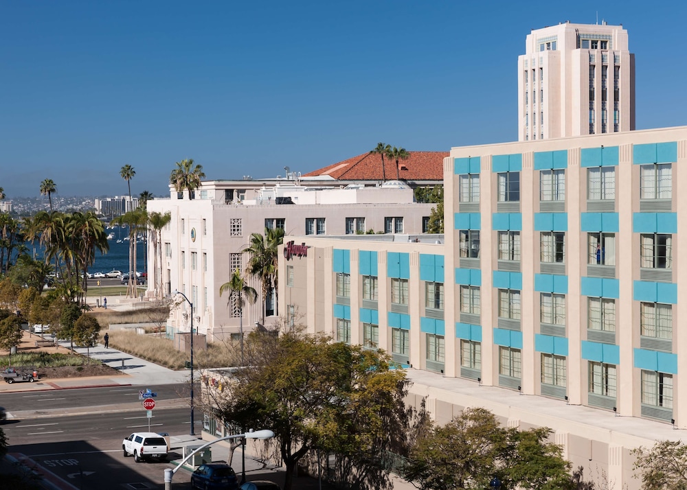 Hampton Inn San Diego Downtown - photo 38
