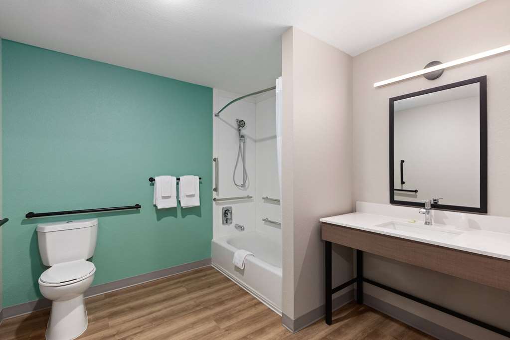ECHO Suites Extended Stay by Wyndham Nashville Gallatin - photo 37