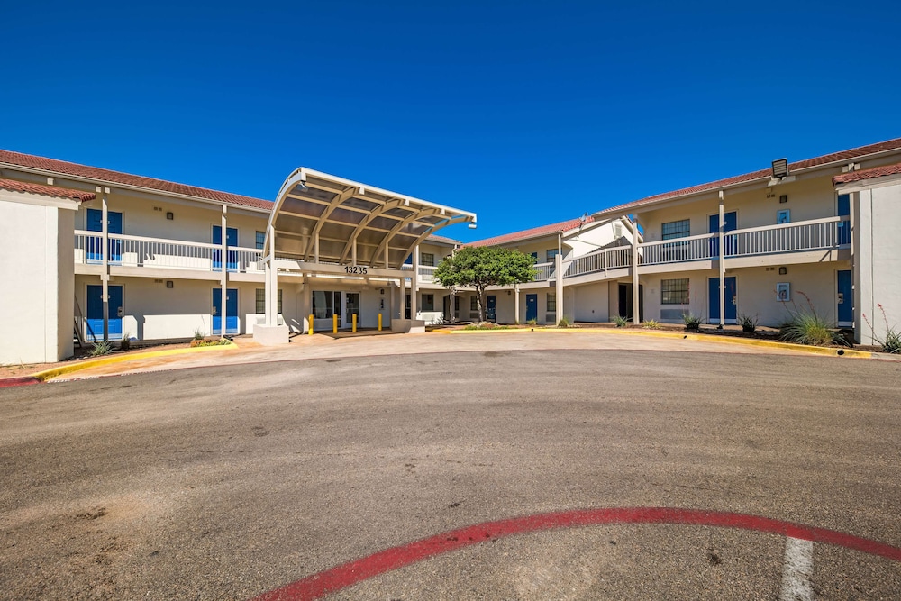 Motel 6 Dallas TX Farmers Branch - photo 27