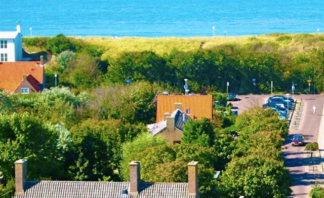 Uniek huis onderaan de duinen veel privacy eigen parkeerplaats — carbon neutral stay, Domburg