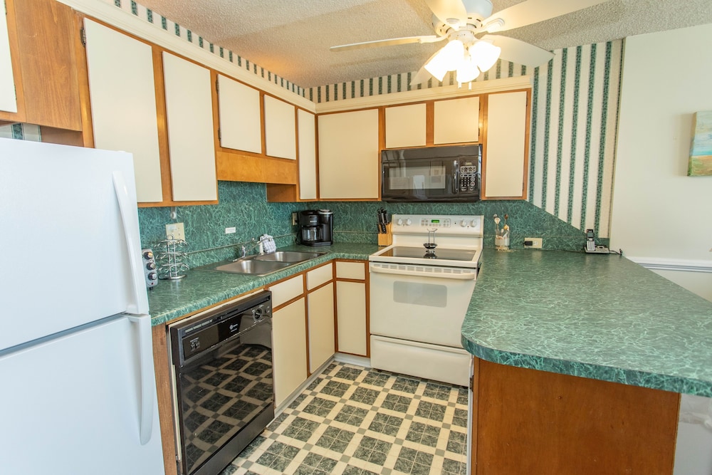 Royal Garden Resort 510 2 Bedroom Condo by RedAwning - photo 13