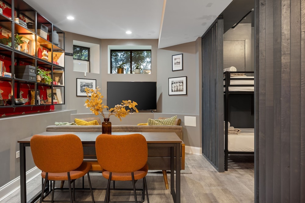 Wrigleyville Suites - photo 48
