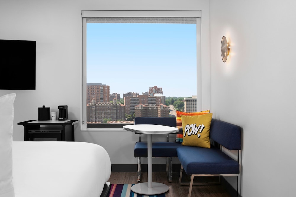 Aloft Kansas City Country Club Plaza - photo 6