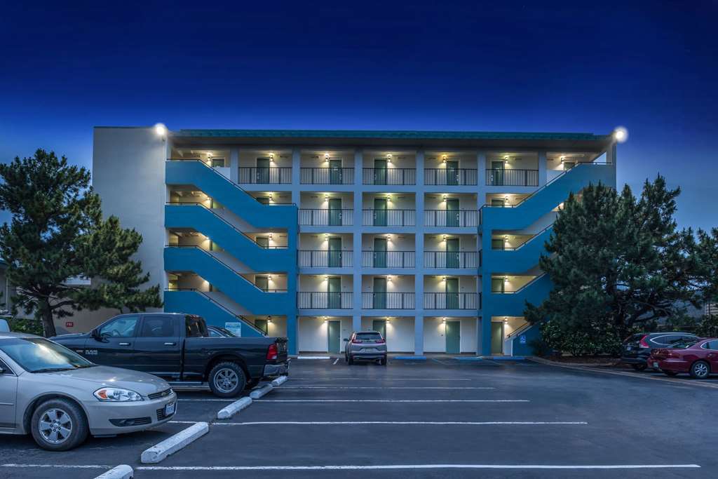 Best Western Plus Holiday Sands Inn & Suites - photo 40