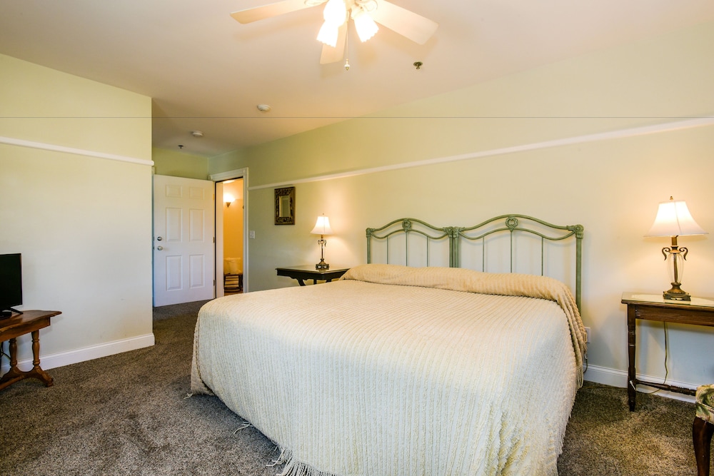 Payne's Harbor View Inn - photo 7