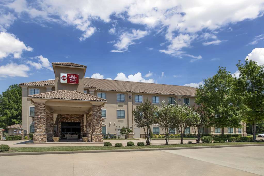 Best Western Plus Crown Colony Inn & Suites - photo 10