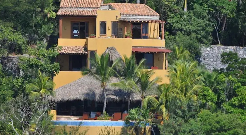 Pacific Vacation StayPV in Ixtapa-Zihuatanejo, Mexico