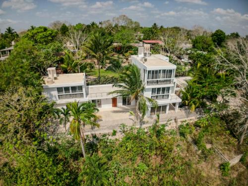 Casa Del Lago Xul ha A una Cuadra de la Laguna de Bacalar — 4-Star Luxury Hotel in Xul-Ha, Mexico