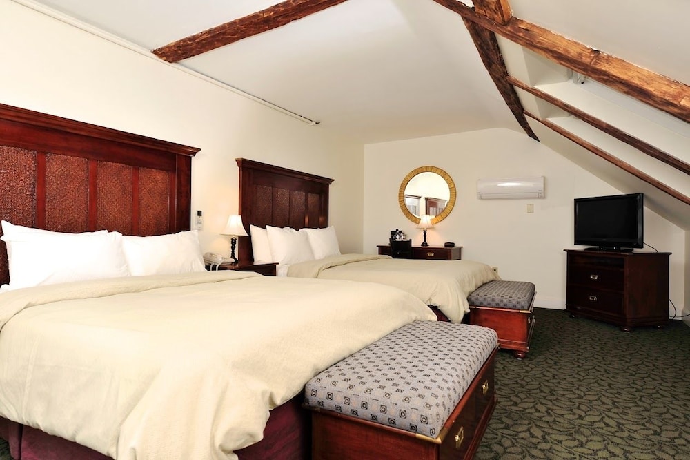 Jailhouse Inn - photo 12