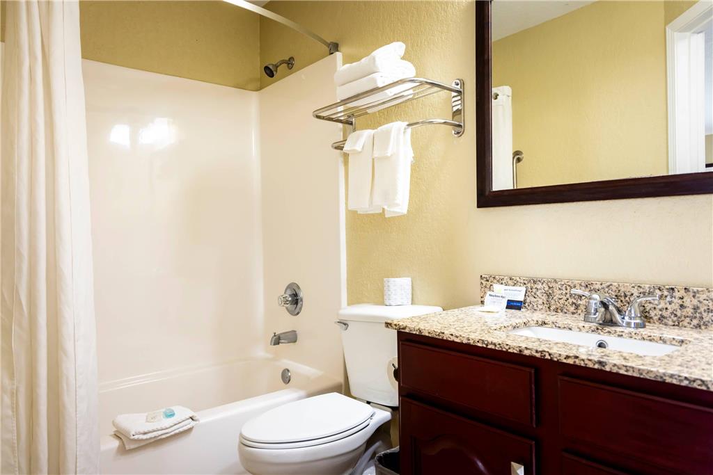 MainStay Suites Coralville Iowa City - photo 34
