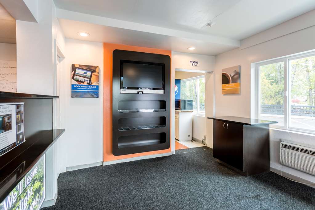 Motel 6 University Missoula - photo 35