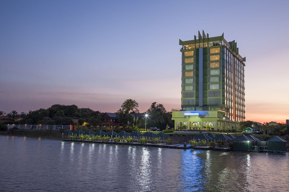 High Sky Hotel — 4-Star Luxury Hotel in Phnom Penh, Cambodia