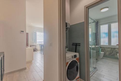 La Casa Del Pappagallo Casa Vacanze A Ospedaletti — 4-Star Luxury Hotel in Ospedaletti, Italy