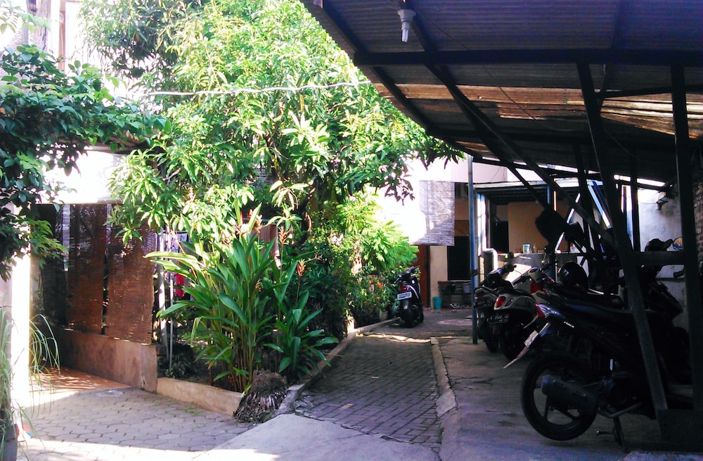 Kost Semarang Peterongan Timur — Semarang