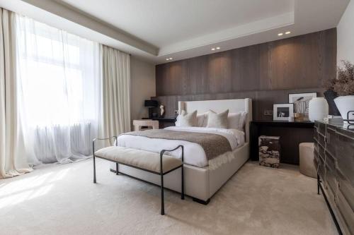 Alfred's Ramsbottom Suite One — 4-Star Luxury Hotel in Ramsbottom, United Kingdom