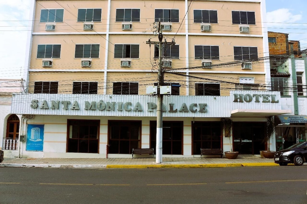 Santa Mônica Palace Hotel in Corumba, Brasil
