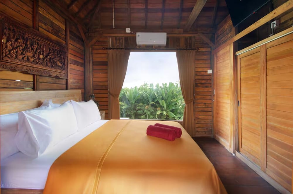Tri Datu Palace - carbon neutral hotel in Unknown City