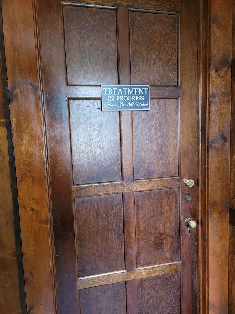 The Brewery Lodge Hotel - photo 9