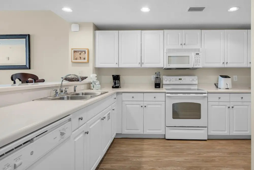 Majestic Beach Towers 2 1708 - photo 10