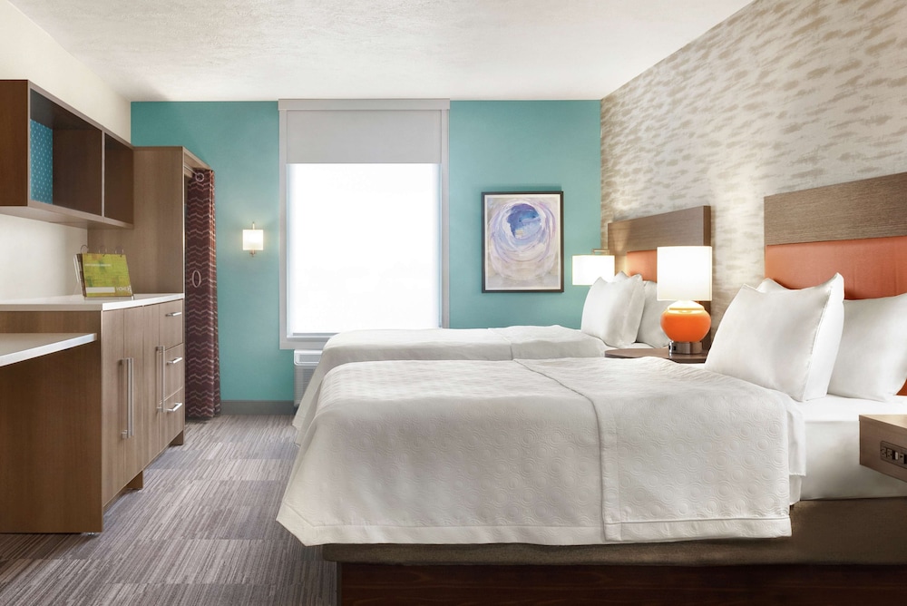 Home2 Suites by Hilton Bismarck - photo 8