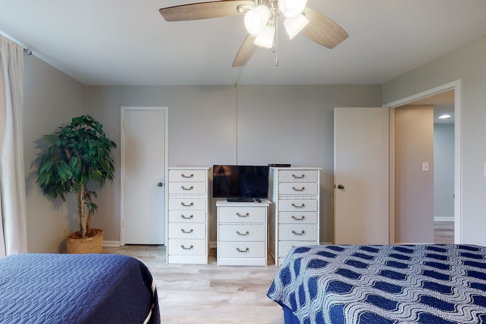 Romar Tower 5C by Meyer Vacation Rentals - photo 14