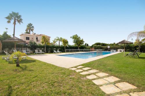 Condomínio Quinta do Vale — 4-Star Luxury Hotel in Guia, Portugal