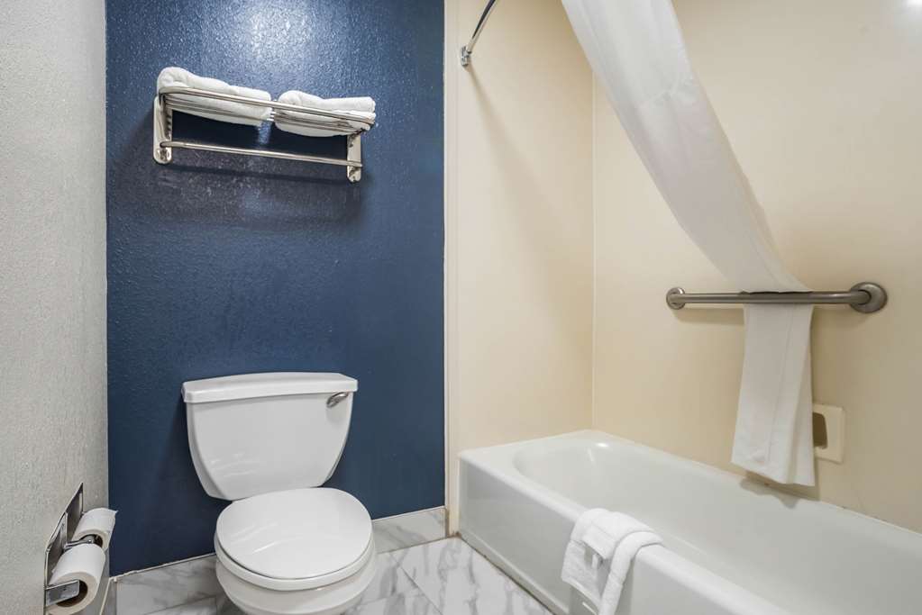 Quality Suites Baton Rouge East Denham Springs - photo 55