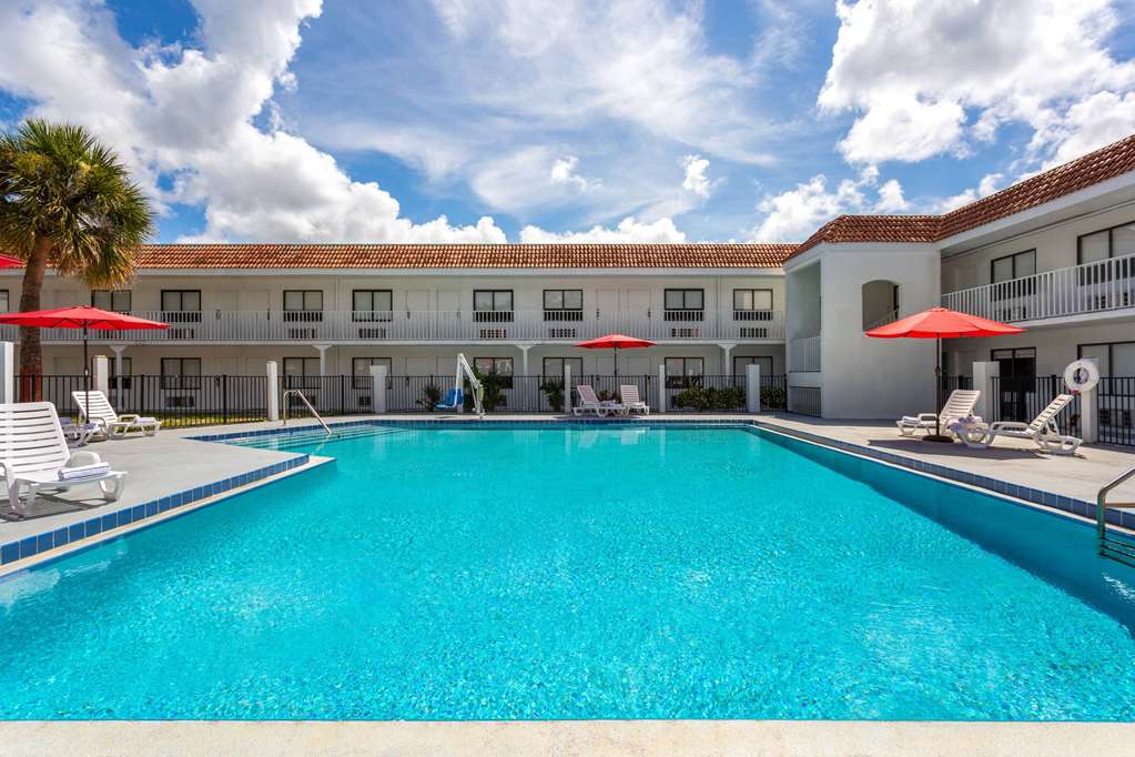 Travelodge by Wyndham Orlando Lake Buena Vista S - photo 9