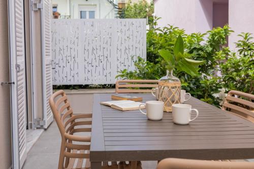 Two Bedroom Apartment Athena — 4-Star Luxury Hotel in Argostolion, Greece