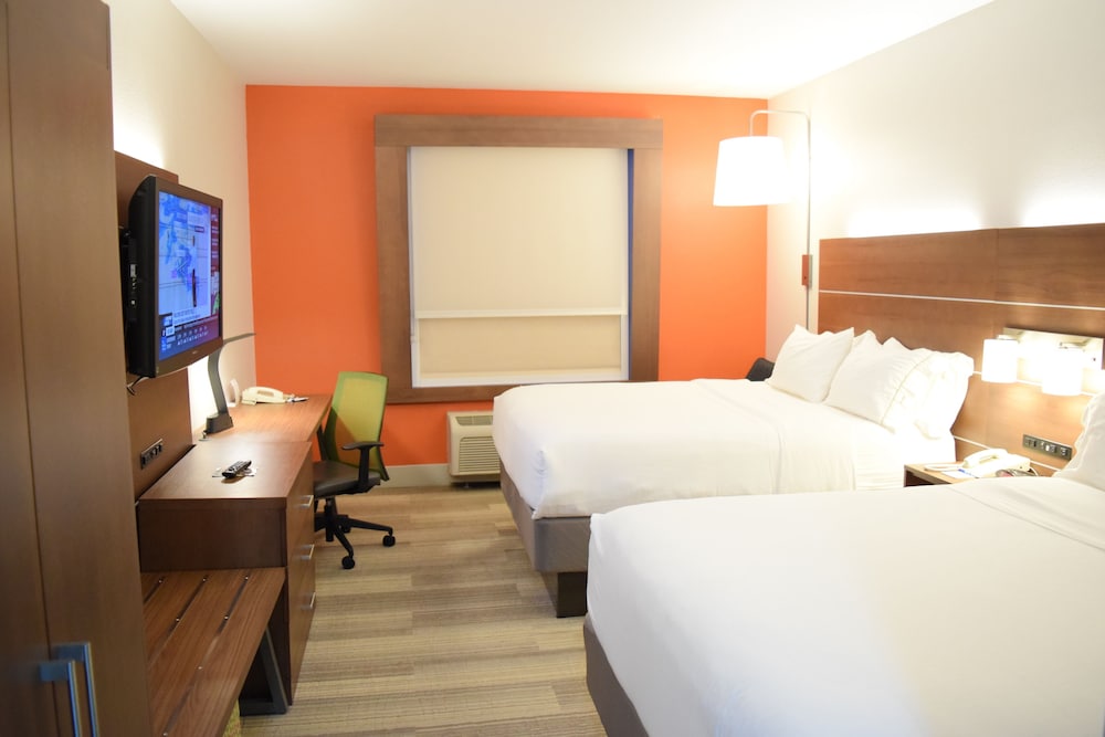Holiday Inn Express Hotel & Suites West I 10 by IHG - photo 14